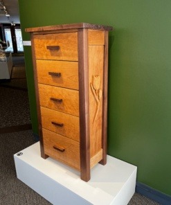 Tulip Chest